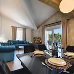 Villa Sara With Private Pool Near Rovinj Rovinjsko Selo
