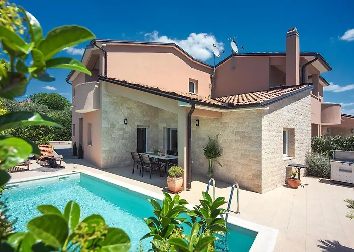 Villa Sara With Private Pool Near Rovinj Villa *
