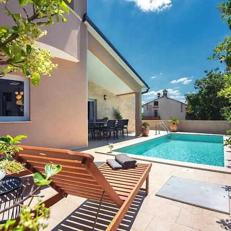 Villa Vanesa With Private Pool Near Rovinj - Open 2022