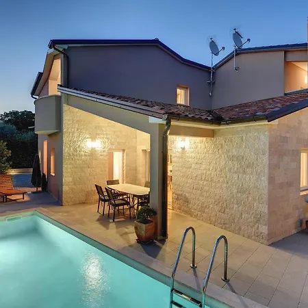 Villa Vanesa With Private Pool Near Rovinj - Open 2022